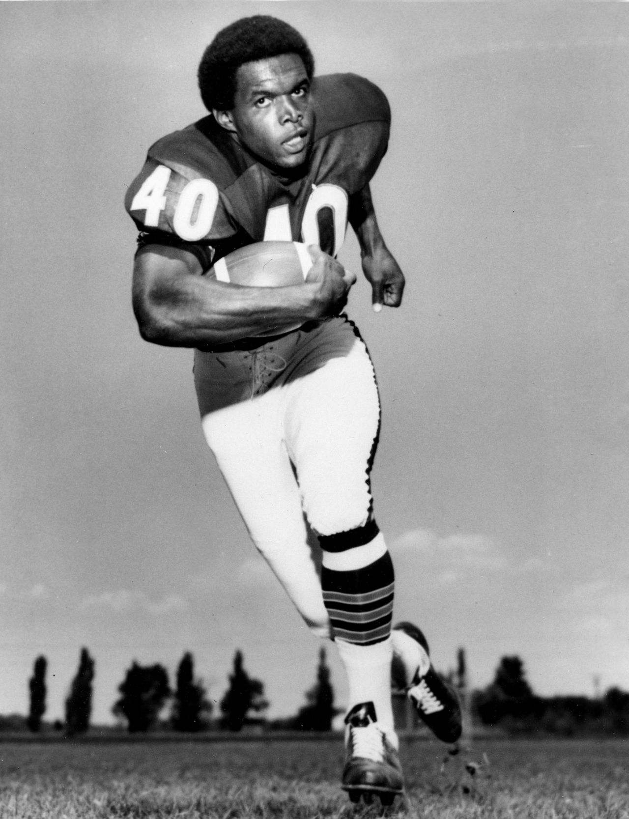 post about Legendary NFL Player, Gale Sayers, Battles Dementia